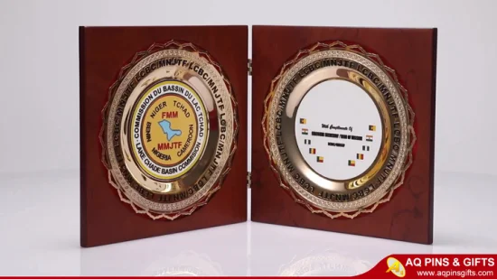 Customized Logo Printed The Medal Tray Medal Trophies Award Metal Plate for Windy Gity Open Souvenir Wood Wooden Plaque